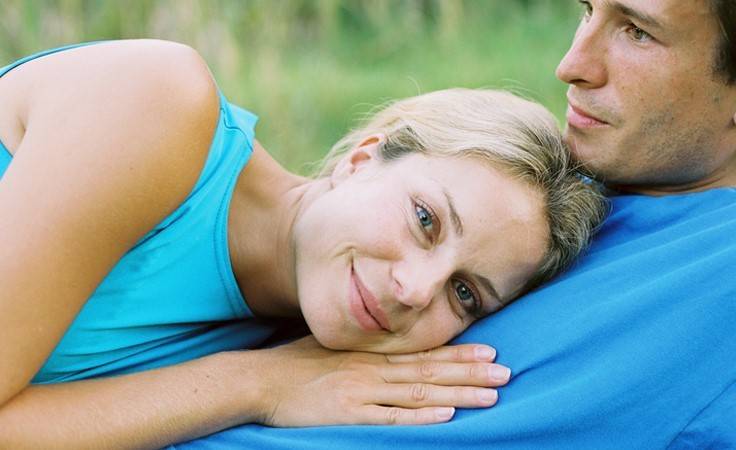 إن كان الرجل الذي تحبينه يتميز بهذه الخصال.. لا تتركيه أبداً!
