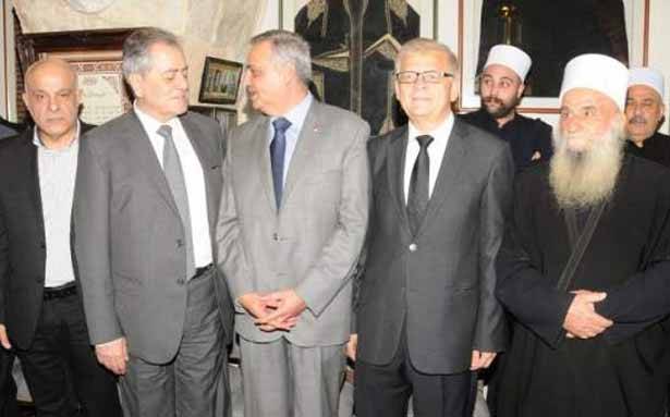 حفل تأبين وتقبّل تعازٍ بزهر الدين في خلدة
أرسلان : لو سقطت سوريا لكانت سقطت كلّ الأمة
السفير السوري : يُجسّد وحدة وطنيّة عظيمة