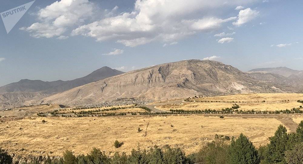إيران تعيد فتح منفذ "باشماخ" الحدودي مع إقليم كردستان