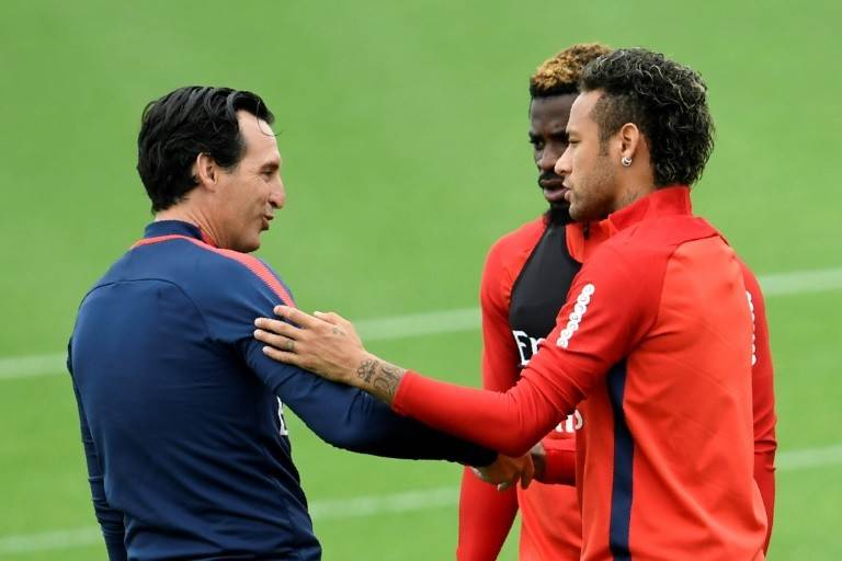 مدرب PSG في ورطة.. والحل عند مورينيو!