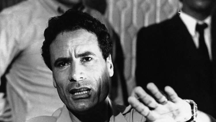 مؤرخ مصري: القذافي حاول اغتيال السادات على يد حسني مبارك!