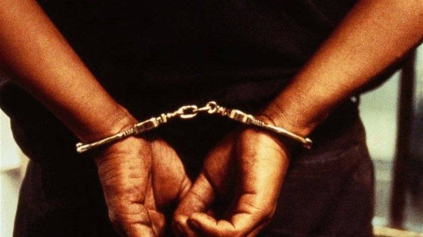 الرواية كاملة لتوقيف سوريين في بنت جبيل والدبية