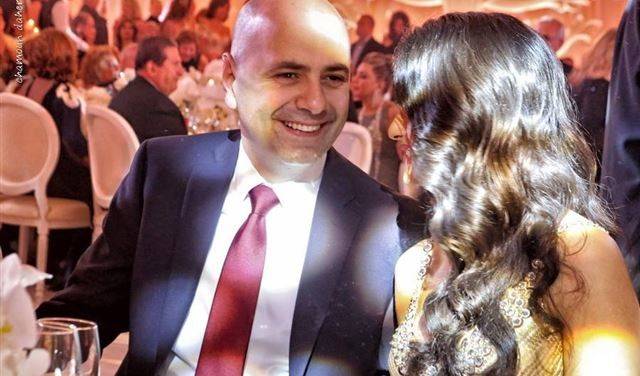 بالصورة... زوجة حاصباني تخطف الأنظار!