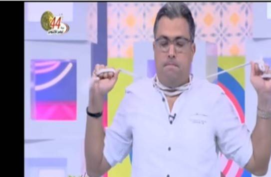 بالفيديو.. ساحر لبناني "يقطع عنقه" على الهواء مباشرة!