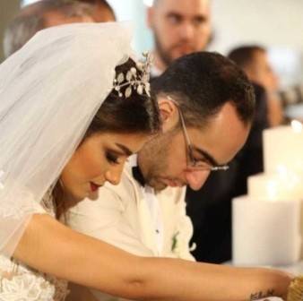 سامي الجميّل وزوجته يحضران زفافًا... شاهدوا إطلالتهما الأخيرة