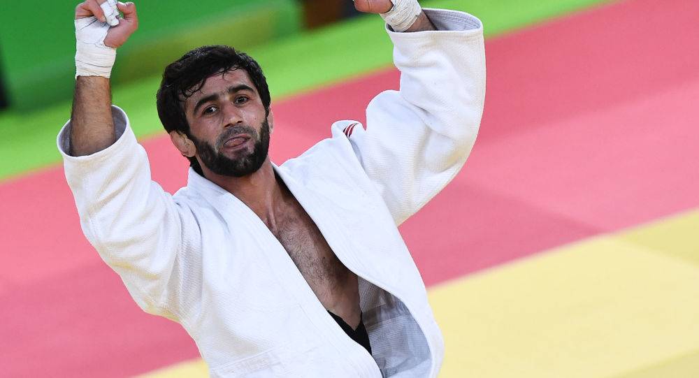 روسيا تحصد ميداليتين ذهبيتين وبرونزيتين في اليوم الأول من "جراند سلام أبوظبي" للجودو