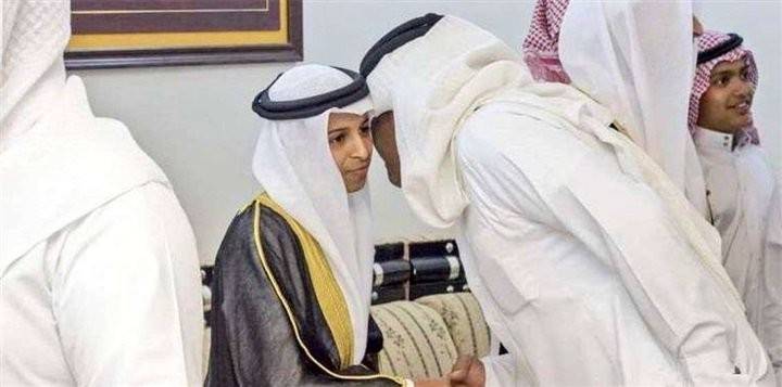 بالصور.. أصغر عريس سعودي ينجب طفلاً!