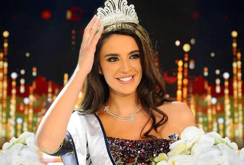 صورة  قديمة لملكة جمال لبنان بيرلا حلو... هل كانت أجمل؟