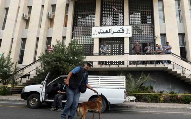 جنايات جبل لبنان حكمت على المتهمة بالقتل والسرقة سلوانا ياسين بالأشغال الشاقة لـ10 سنوات
وعلى المدعى عليهما إميل الزيلع وريمون زاده بالبراءة لعدم كفاية الدليل بحقهما