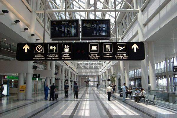 وصول وزير شؤون التنمية الدولية البريطاني الى بيروت