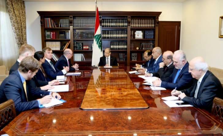 الرئيس عون لوزير الخارجية البريطاني: لبنان يرفض توطين أحد على أراضيه