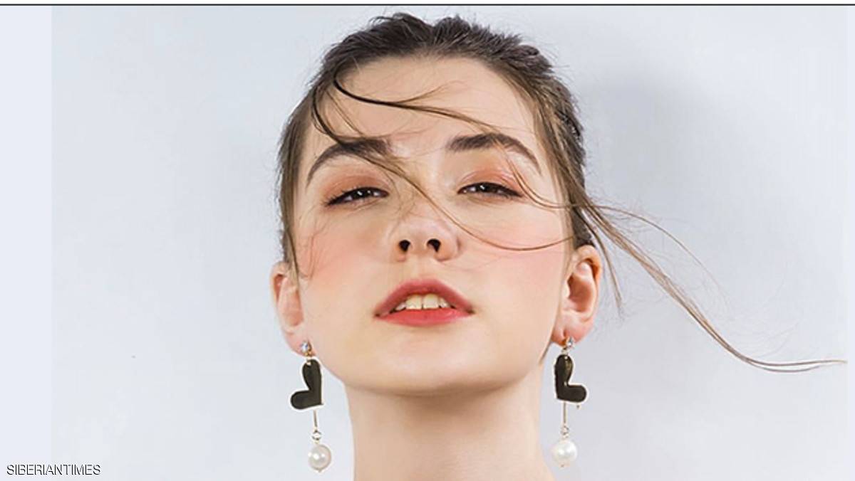 بعد 12 ساعة من العروض.. نهاية مأساوية لحسناء روسية