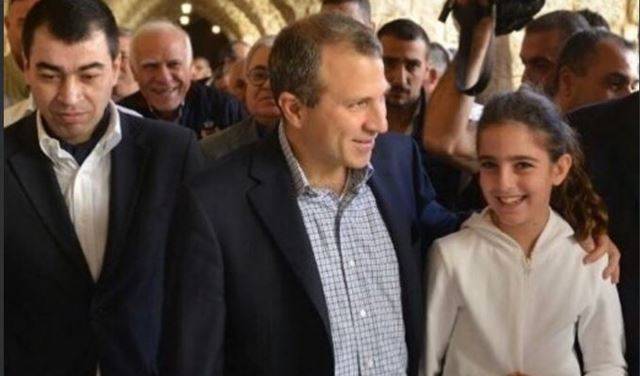 وردة من باسيل للبستاني