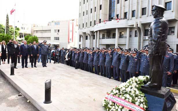 الذكرى السنويّة الخامسة لاستشهاد وسام الحسن
عثمان: رجال الأمن كانوا ينظرون اليه كمارد فخشوه
المشنوق: التحالفات تغيّرت حفاظاً على لبنان