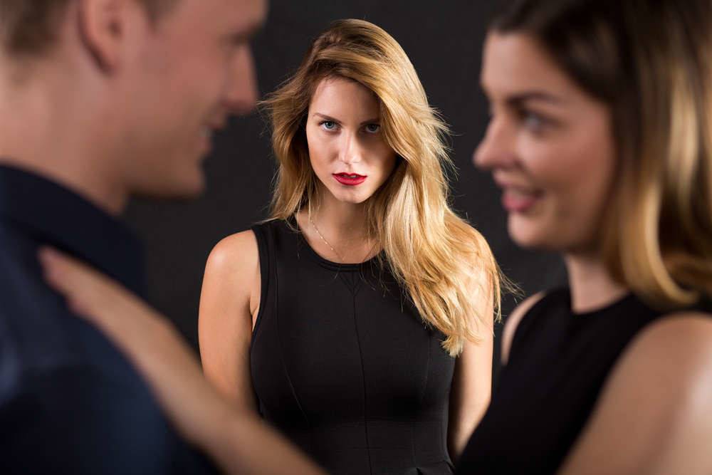 الفتاة التي تقع في حبّ رجل متزوج... بداية سعيدة ونهاية مأساوية!