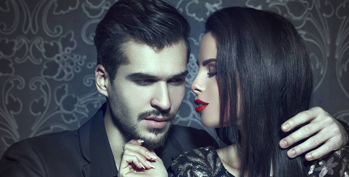 إليكِ صفات الرجل المتزوج الباحث عن 