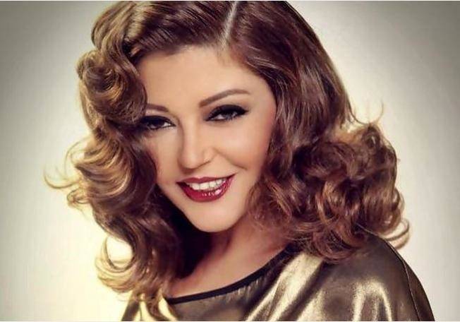 بالصورة- اعتزال  سميرة سعيد ؟!