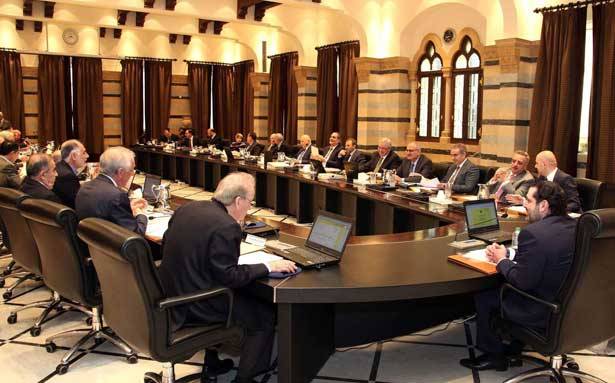 السعودية للحريري: شدّ احزمتكَ قبل التسوية