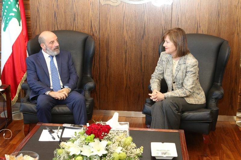 وزير الدفاع التقى السفيرة الاميركية وأحمد الحريري