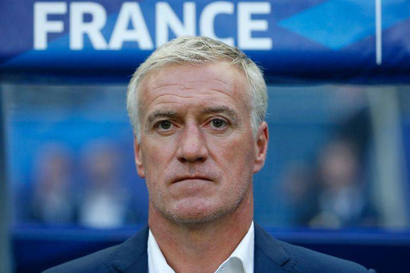 ديشامب مستمر مع فرنسا حتى يورو 2020