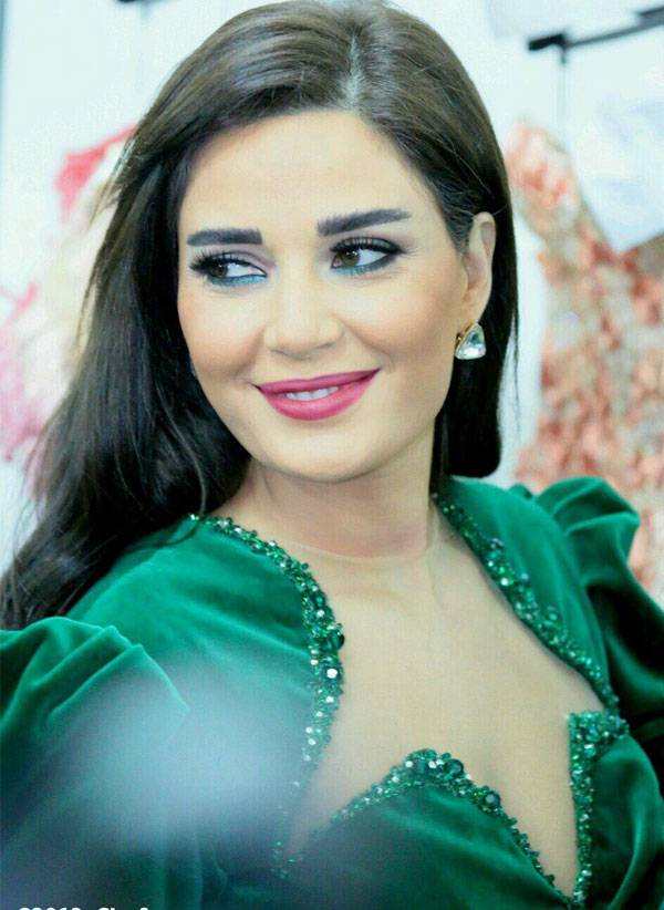 بالفيديو: هل سيرين عبد النور حامل؟