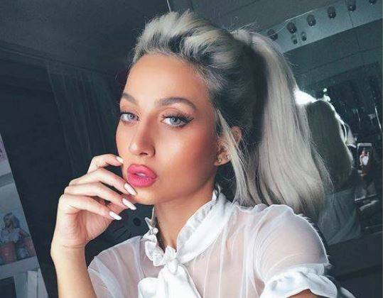 بالفيديو.. شاهدوا إطلالة "موديل روز" المخيفة في "هالوين"!