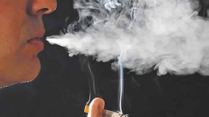 احذر ... هناك 4 عادات أكثر خطراً على صحتك من التدخين!