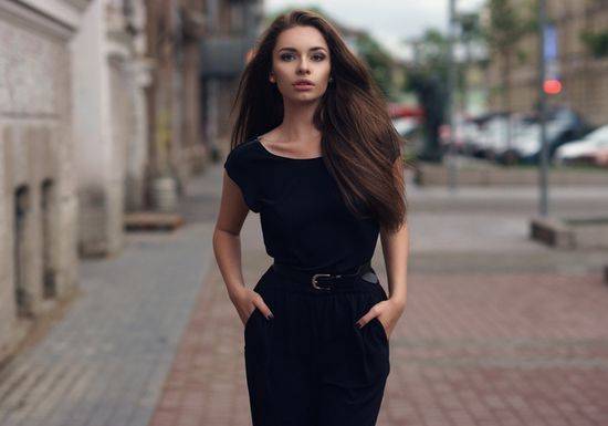 قائمة بالنساء التي لا يمكن لأي رجل تحملهن... فهل أنت من بينها؟!