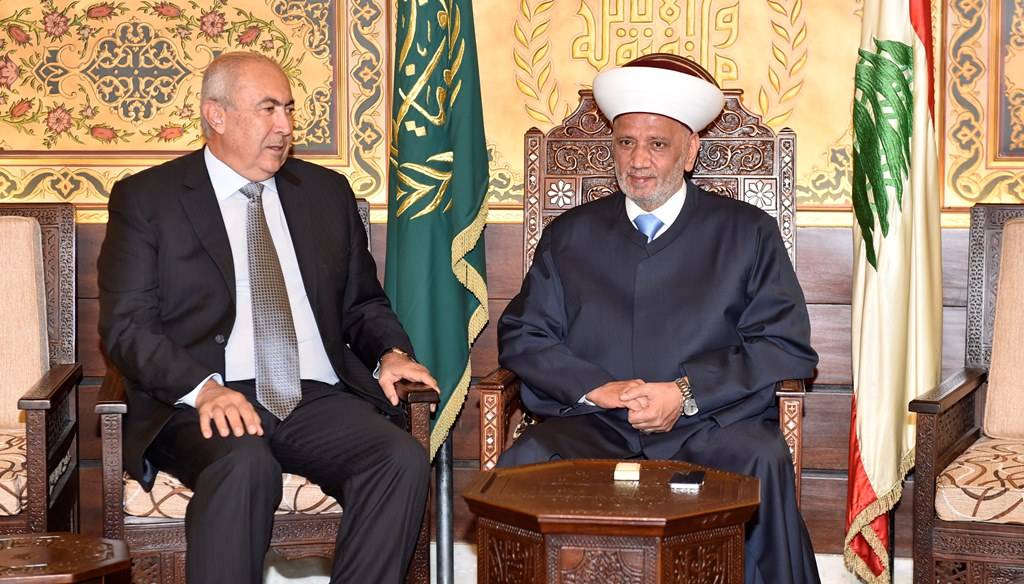 دريان بحث مع زوار دار الفتوى في تطورات المرحلة الراهنة