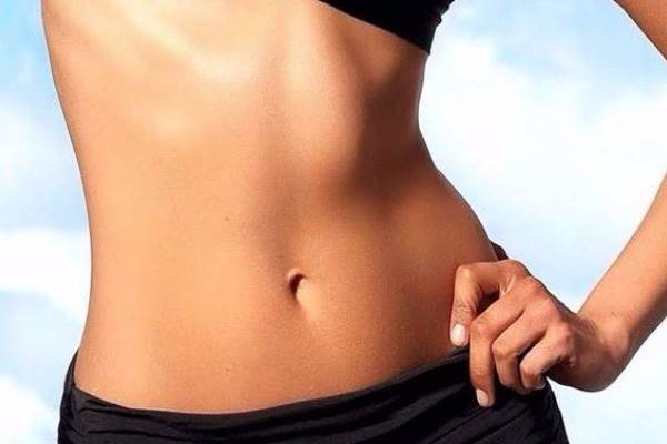 تناولي ملعقة من هذا الخليط قبل النوم.. لجسم مشدود وبطن منحوت