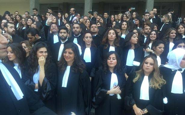 244 مُحامياً مُتدرجاً أقسموا اليمين القانونيّة
عبود : كونوا مُتمسّكين بسيادة القانون
الهاشم : المحاماة الدعامة الأولى لكلّ حكم عادل
