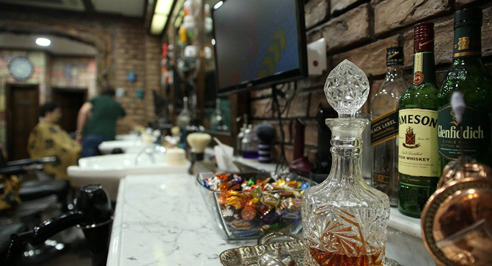 أم بريطانية تقتل طفلها بالخمر