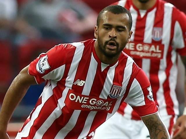 وفاة لاعب ستوك سيتي السابق
