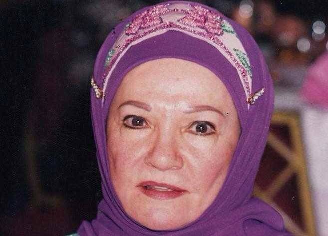شادية تغادر المستشفى وتعود إلى ...!!