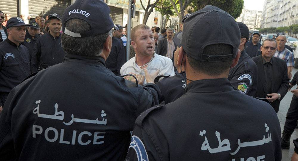 رياح تجميد حسابات البنوك تعصف بـ30 ألف جزائري