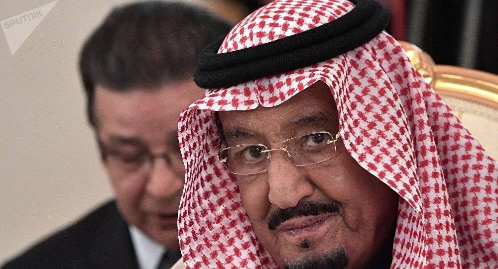 بالصور.. أنشطة الملك سلمان في المدينة المنورة