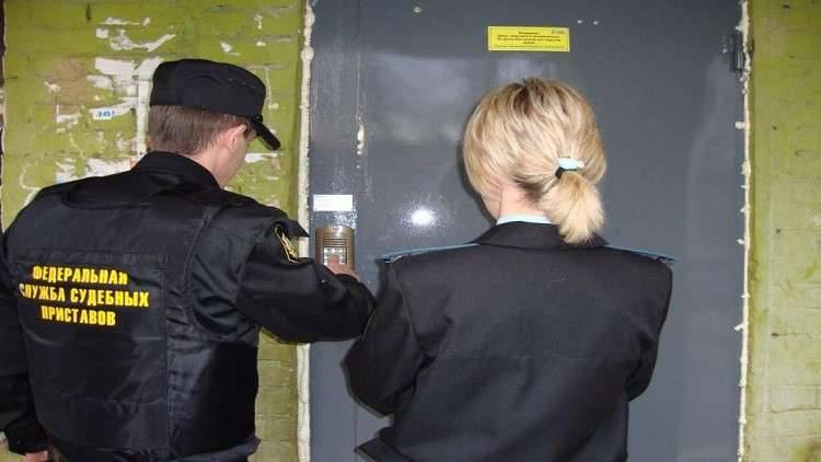 تذرعا بالجنسية السوفيتية ورفضا إعادة قروض مستحقة