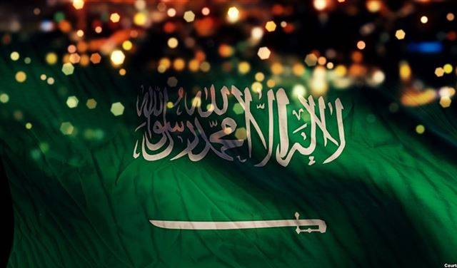 كاتب سعودي مقرب من النظام يهاجم كتلة المستقبل