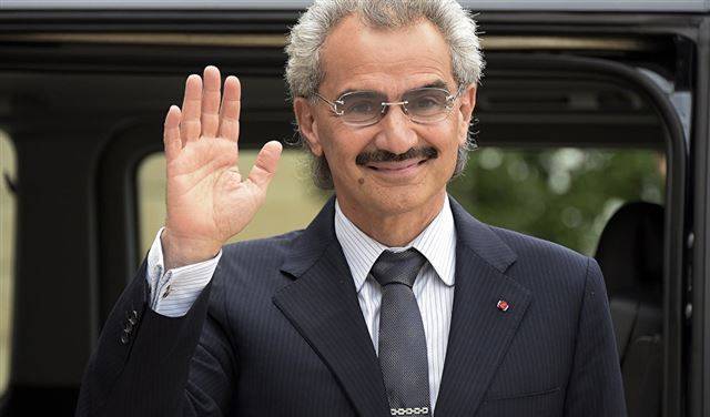 تفاصيل "العشاء الأخير" للأمير الوليد بن طلال في الصحراء!