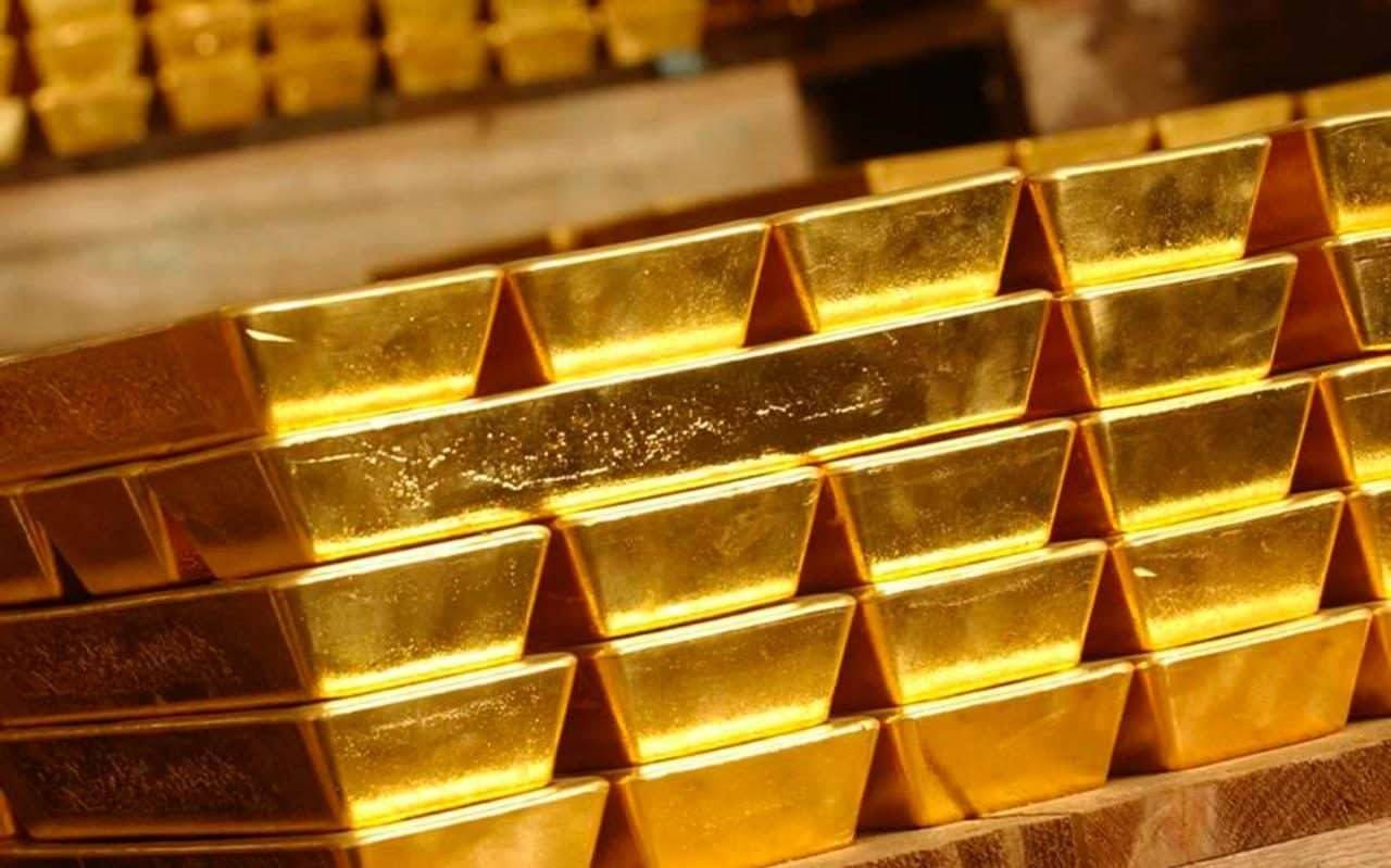 كيلوغرامان من الذهب يثيران جدلاً على متن الطائرة.. ماذا حصل؟