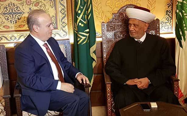 دار الفتوى تواصل لقاءات الإستقالة.. دريان : عودة الحريري أولويّة