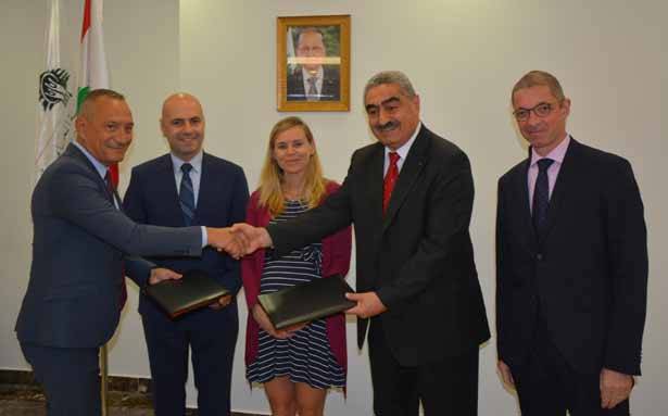 «أكد سعيه الدائم لتطوير جودة قطاع الصحّة»
حاصباني وقع تجديد اتفاقيّة التعاون
مع المؤسّسة الفرنسيّة لتنظيم نقل الدم
