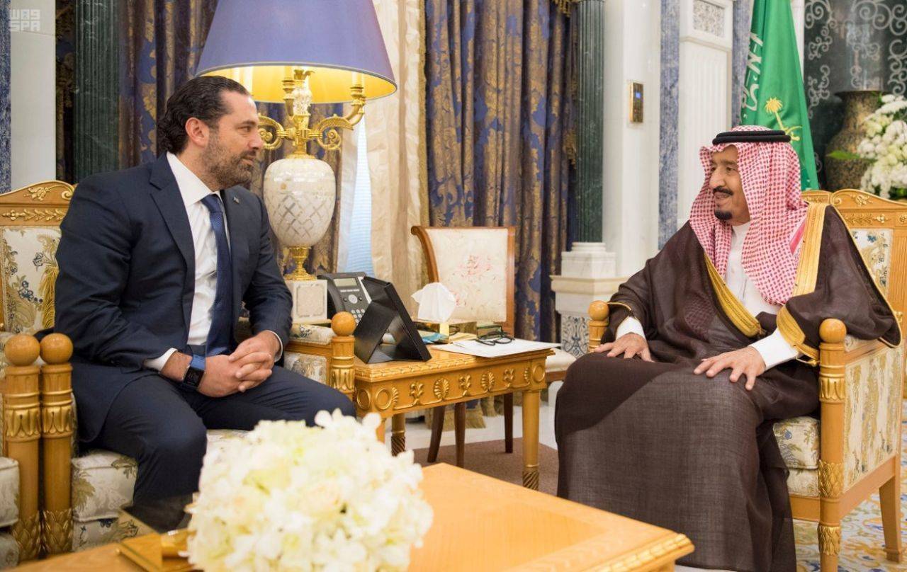 "واشنطن بوست": هذه كواليس استقالة الحريري.. وبهاء أرسل مستشاره للقاء جنبلاط