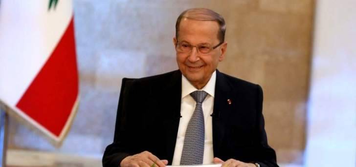 رويترز عن مسؤول لبناني: عون ابلغ سفراء اجانب ان الحريري مخطوف