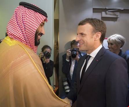 باريس تعتبر الحريري غير مستقيل فعلياً ومساعيها لحل أزمته لم تتوقف