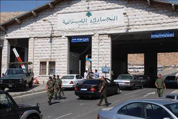 الجيش: توقيف مهربي أشخاص في منطقة المصنع