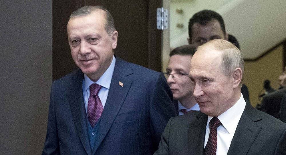 بوتين: عمل روسيا وتركيا وإيران كدول ضامنة لعملية أستانا "مثمرا"