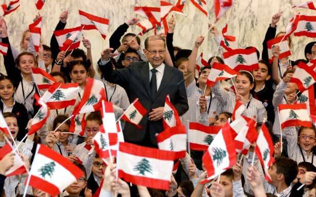 القصر الجمهوري افتتح أبوابه
للوفود الطلابيّة عشيّة ذكرى الإستقلال