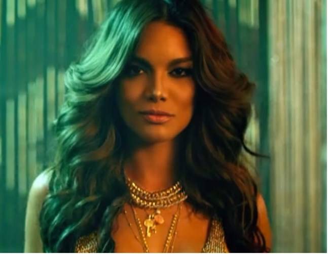 بالصور: بطلة Despacito في هذه الدولة العربية