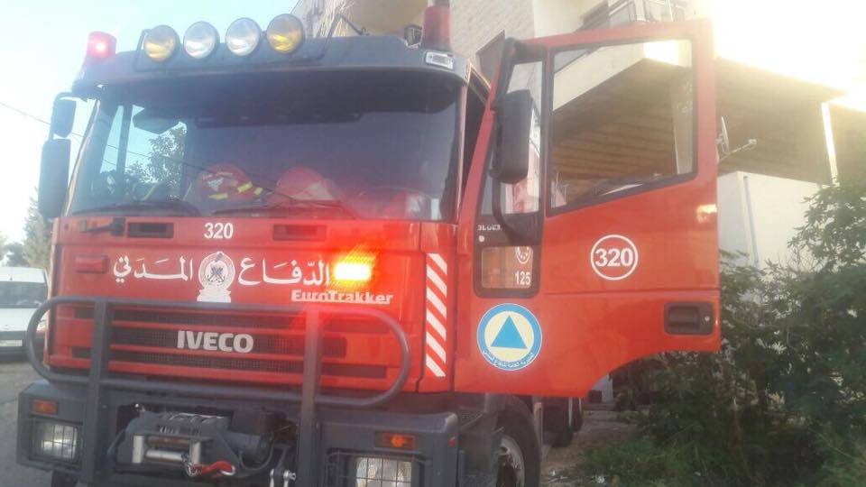 اخماد حريقين في زوق مكايل وأدونيس